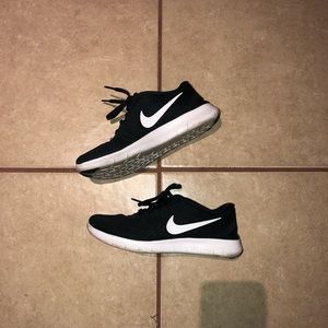Nike Black Free Runs